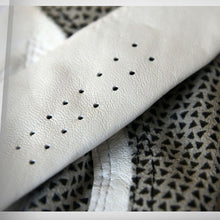 Load image into Gallery viewer, Sheepskin Golf Gloves